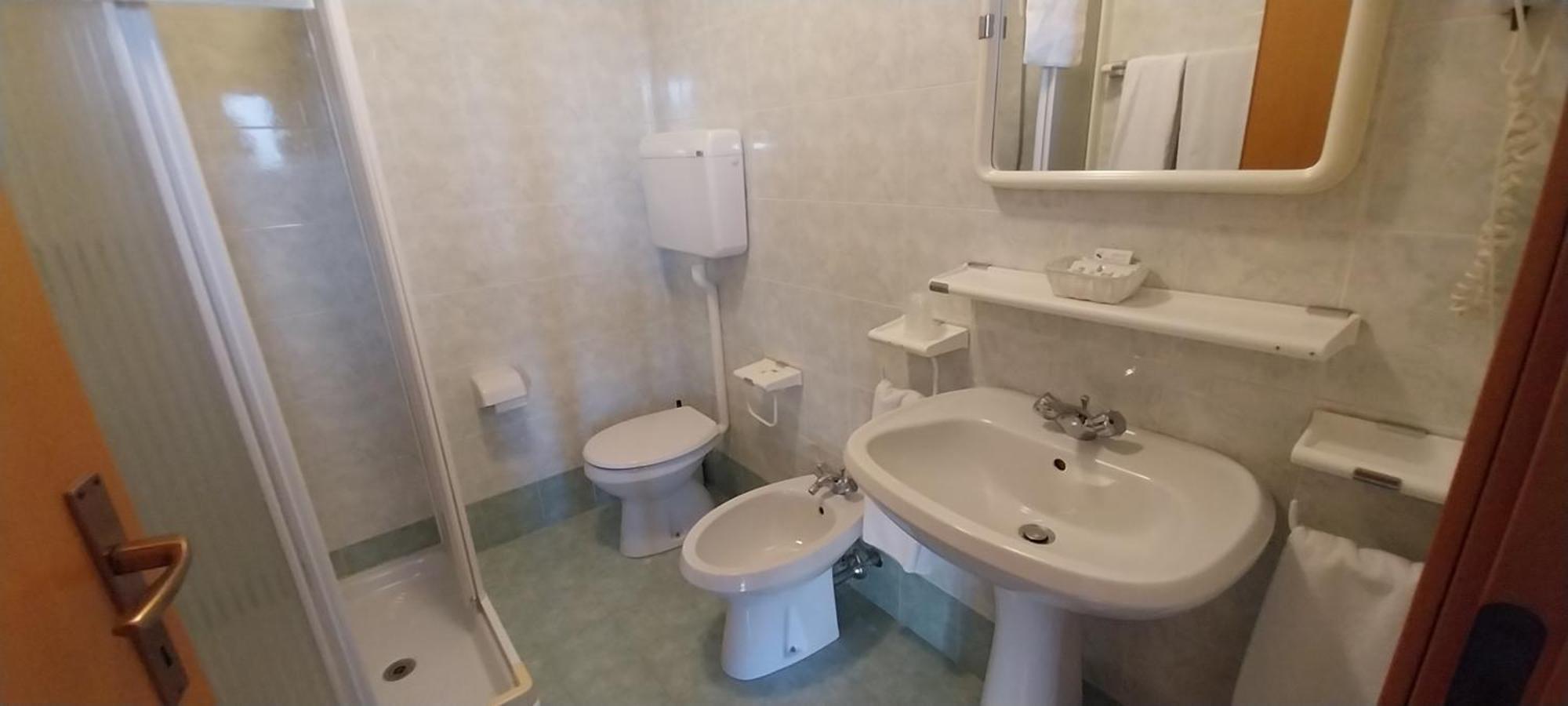 Residence Miravalle Limone sul Garda Luaran gambar