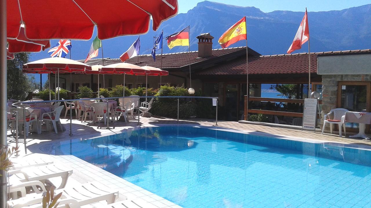 Residence Miravalle Limone sul Garda Luaran gambar